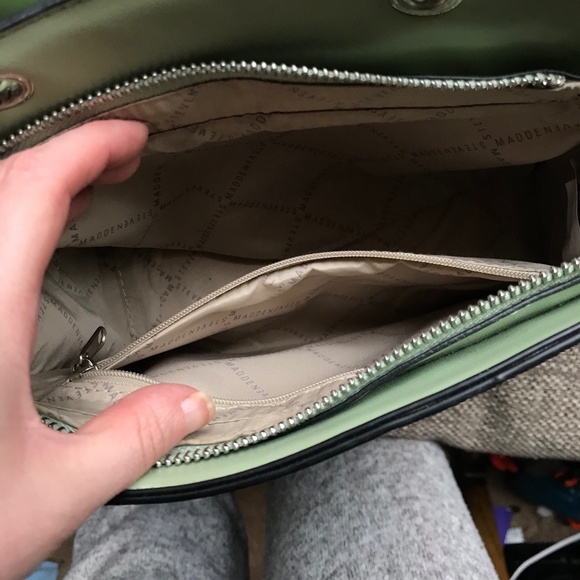 Steve Madden Evelyn / Bevelyn Mint Green Crossbody handbag - Picture 10 of 16